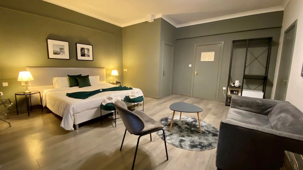 Sliema Marina Hotel Quadruple Room, Sea View 3