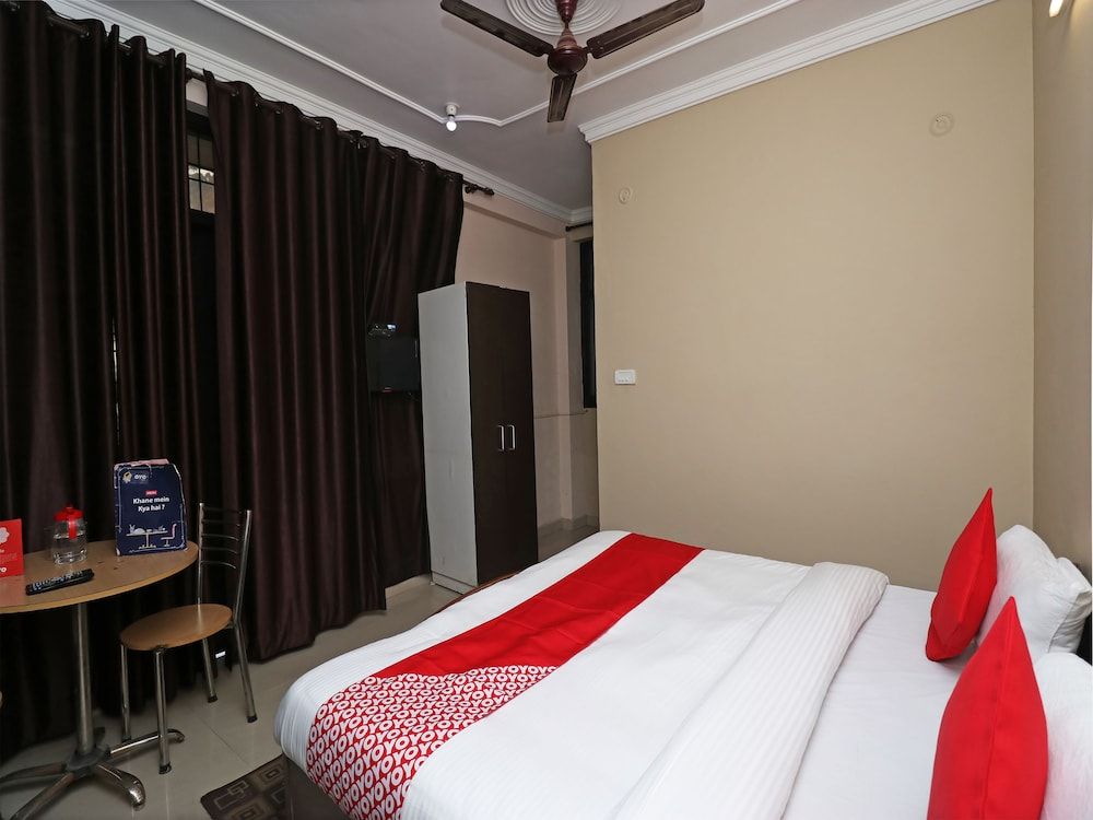 OYO 28173 Hotel Reeva Double or Twin Room 7