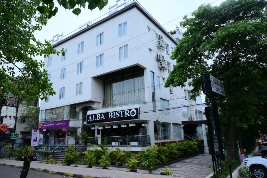 Alba Premier, Indore
