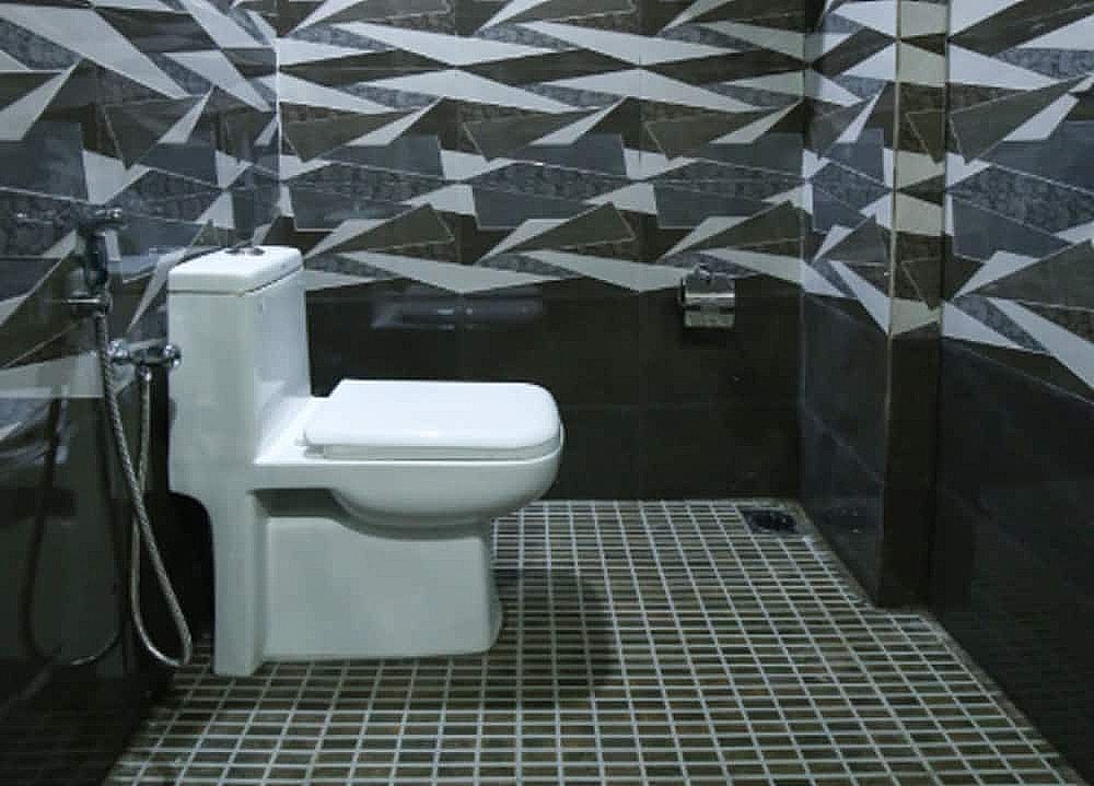 OYO 24195 Jasmine Suites Double or Twin Room 9