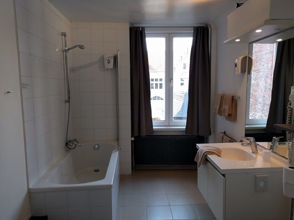 Canalview Hotel Ter Reien Comfort Twin Room, Bathtub (Koerzicht) 4