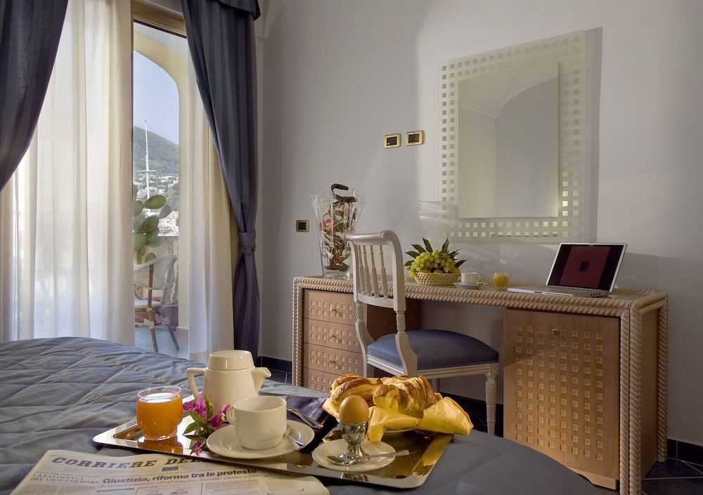 Aragona Palace Hotel & Spa Double Room, Terrace, Harbor View (Privilege) 5