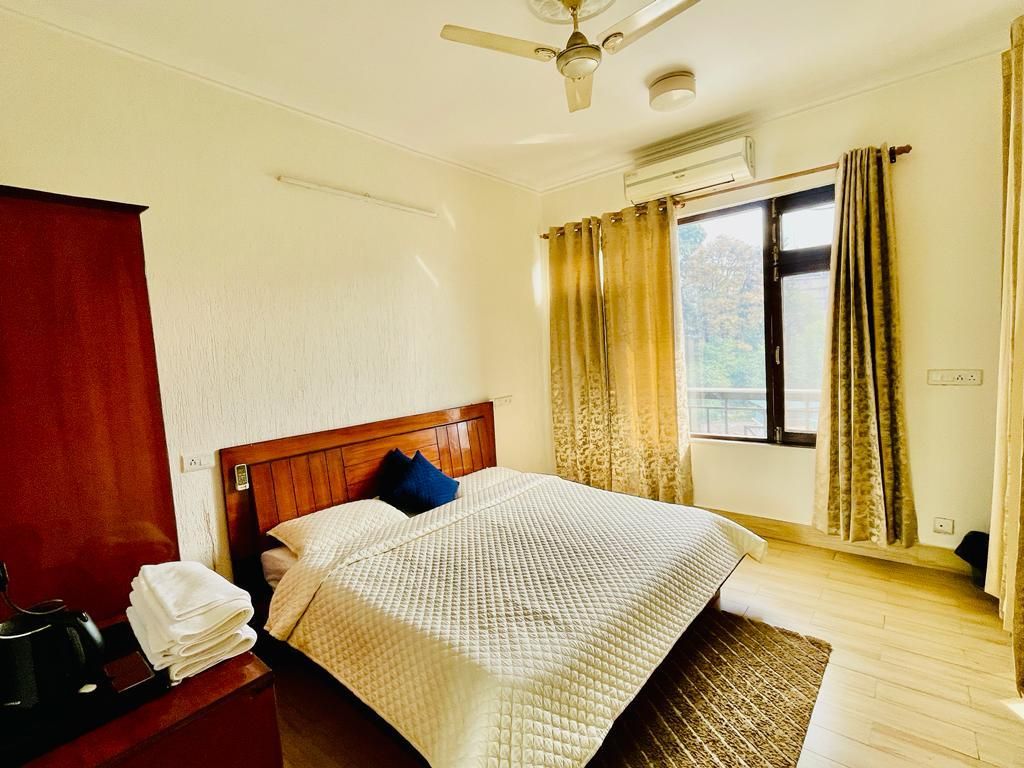 Deluxe Room (Non AC)