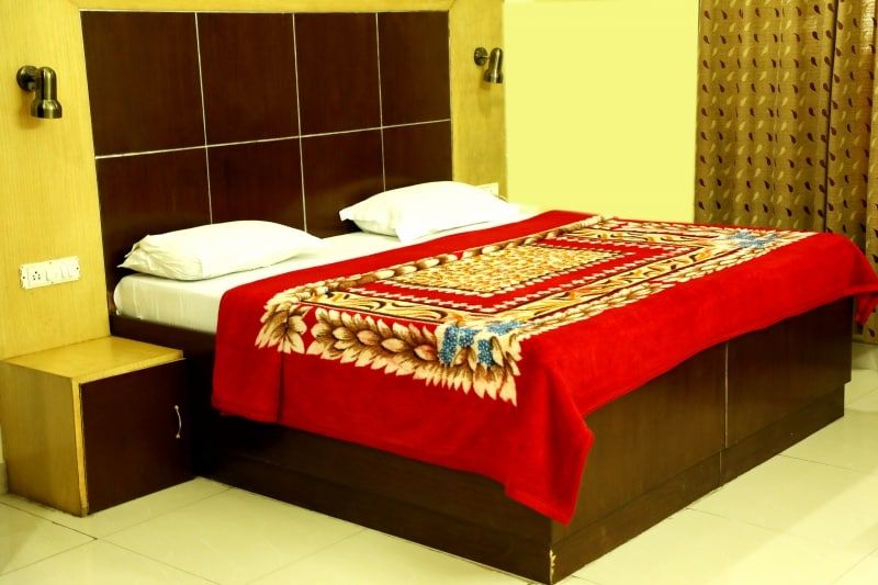 Hotel Ambika Deluxe Non Ac 3