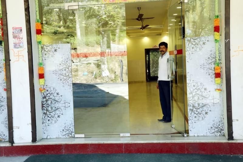 undefined Hotel Ambika 9