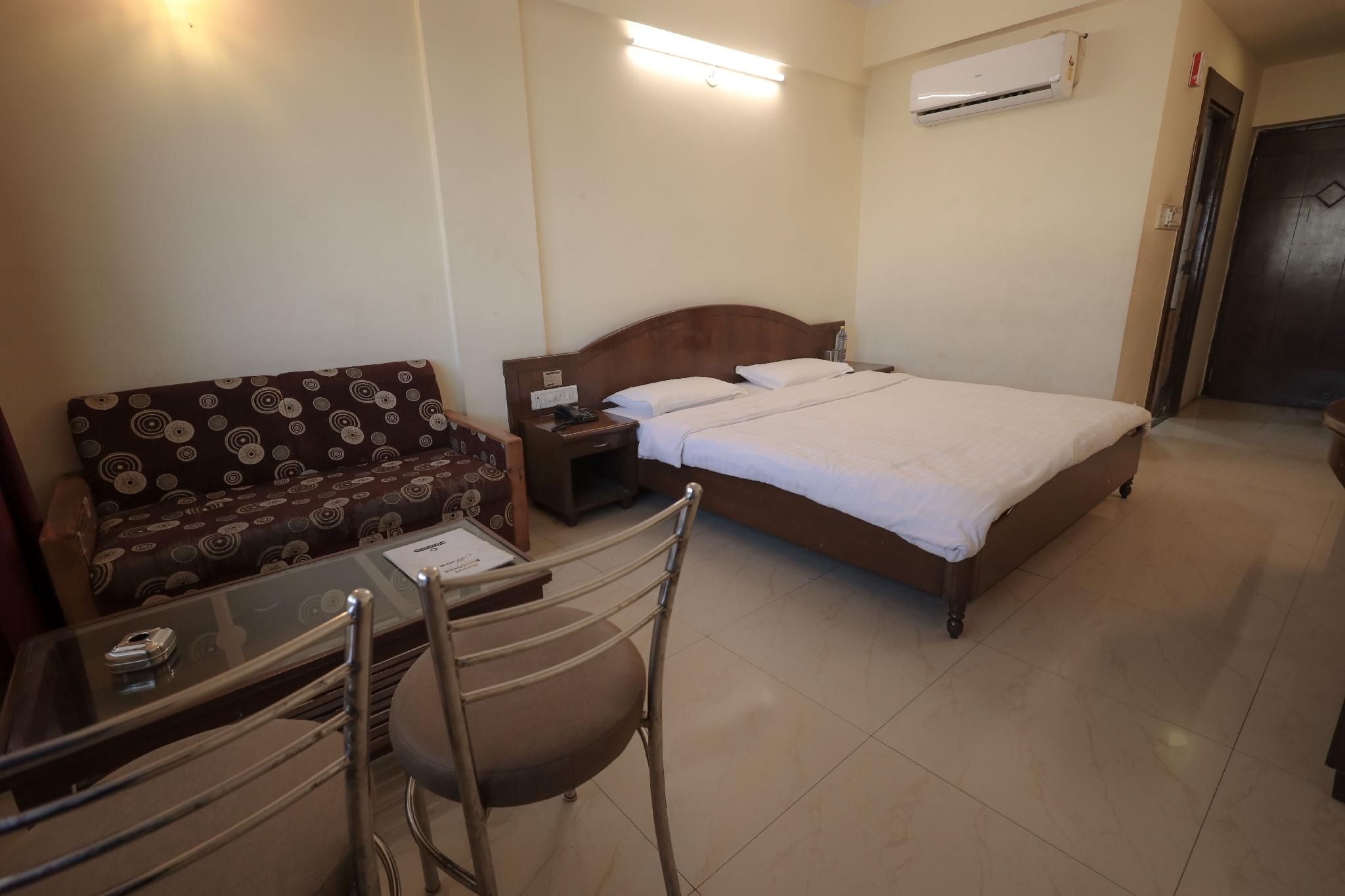 Vikramaditya Hotel Executive Room