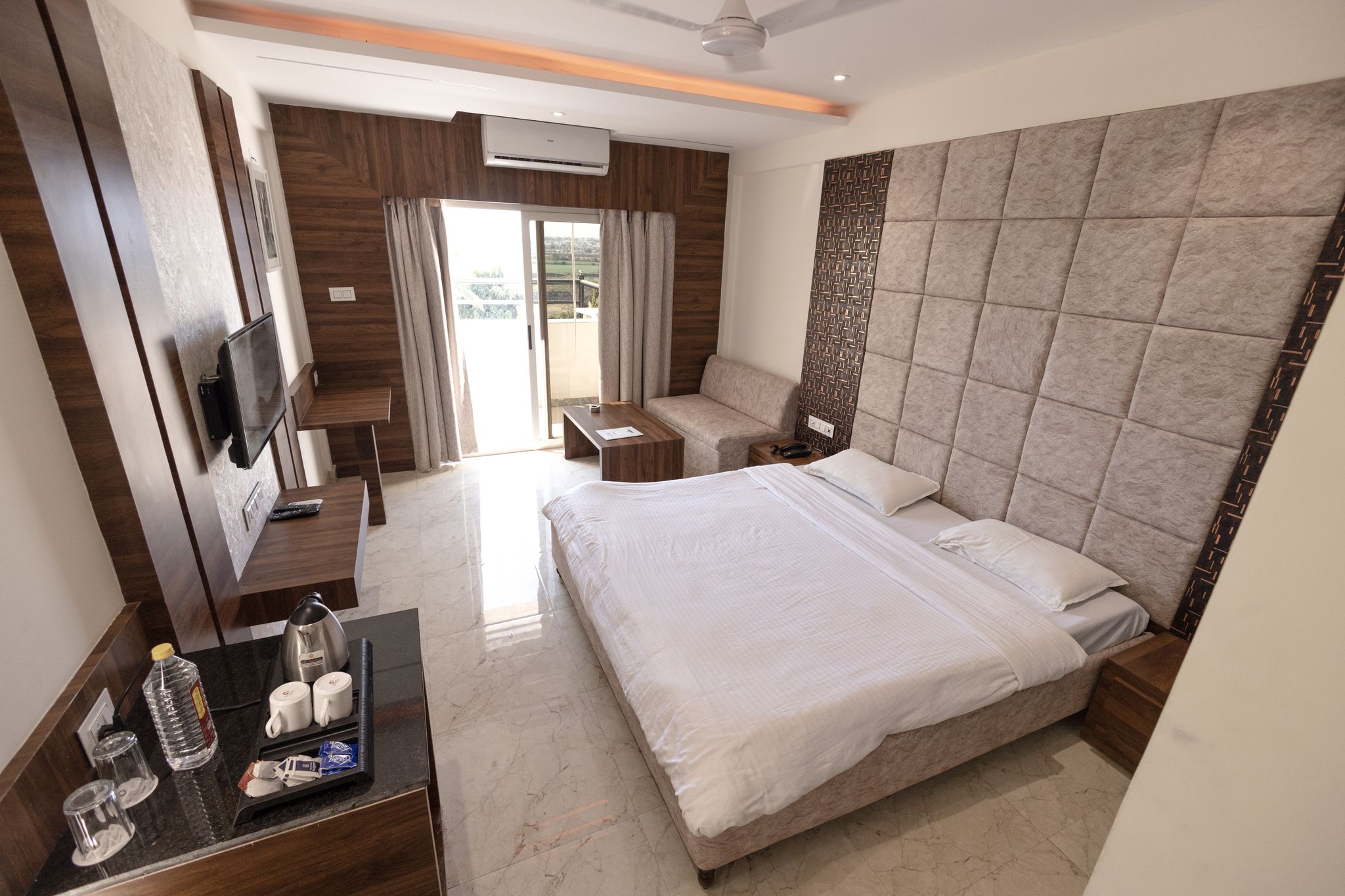 Super Deluxe Room