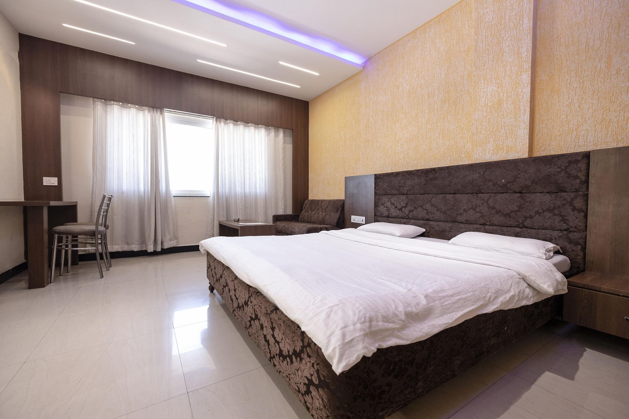 Vikramaditya Hotel Executive Room 6