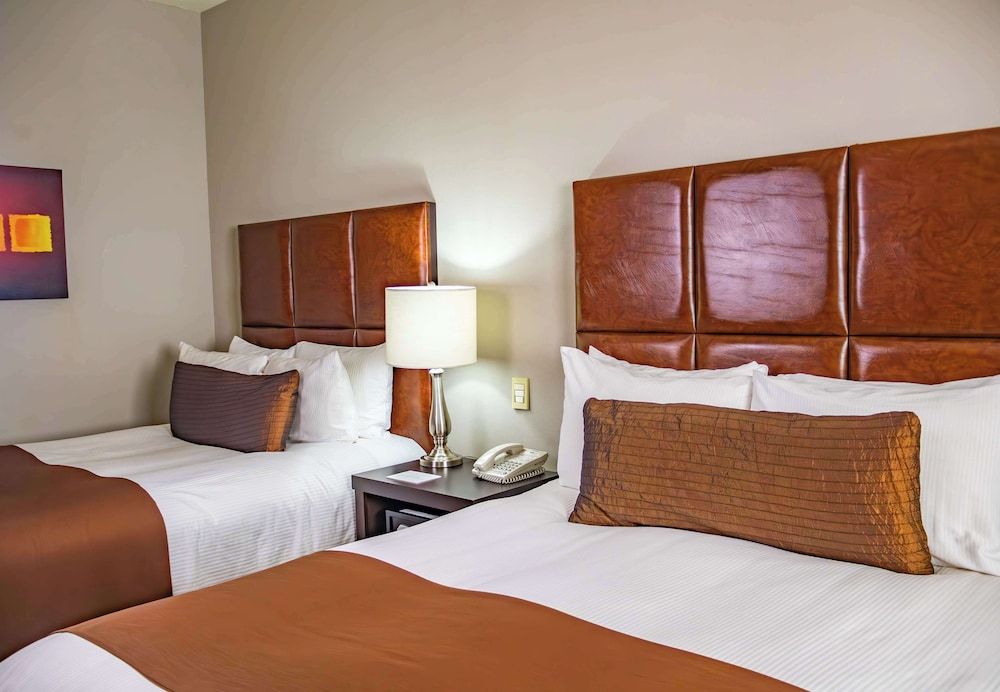 Best Western Plus Monterrey Airport Standard Room, 2 Double Beds, Non Smoking, Microwave 2