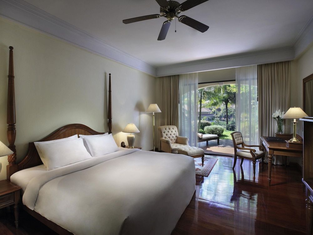 Luxury Room, 1 King Bed, Terrace