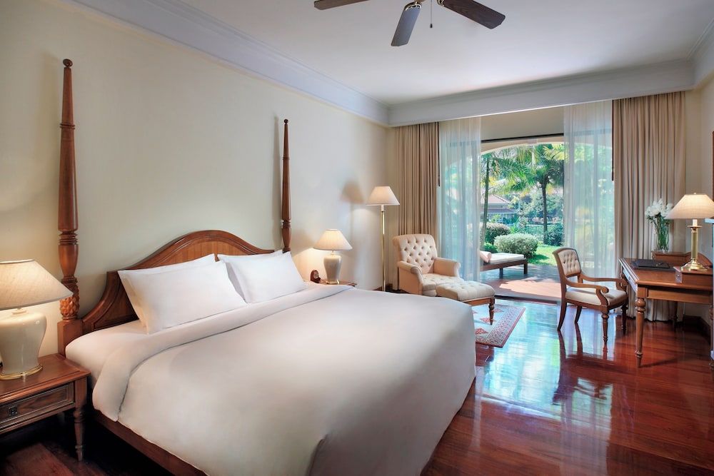 Luxury Room, 1 King Bed, Terrace (Club Millésime Access)