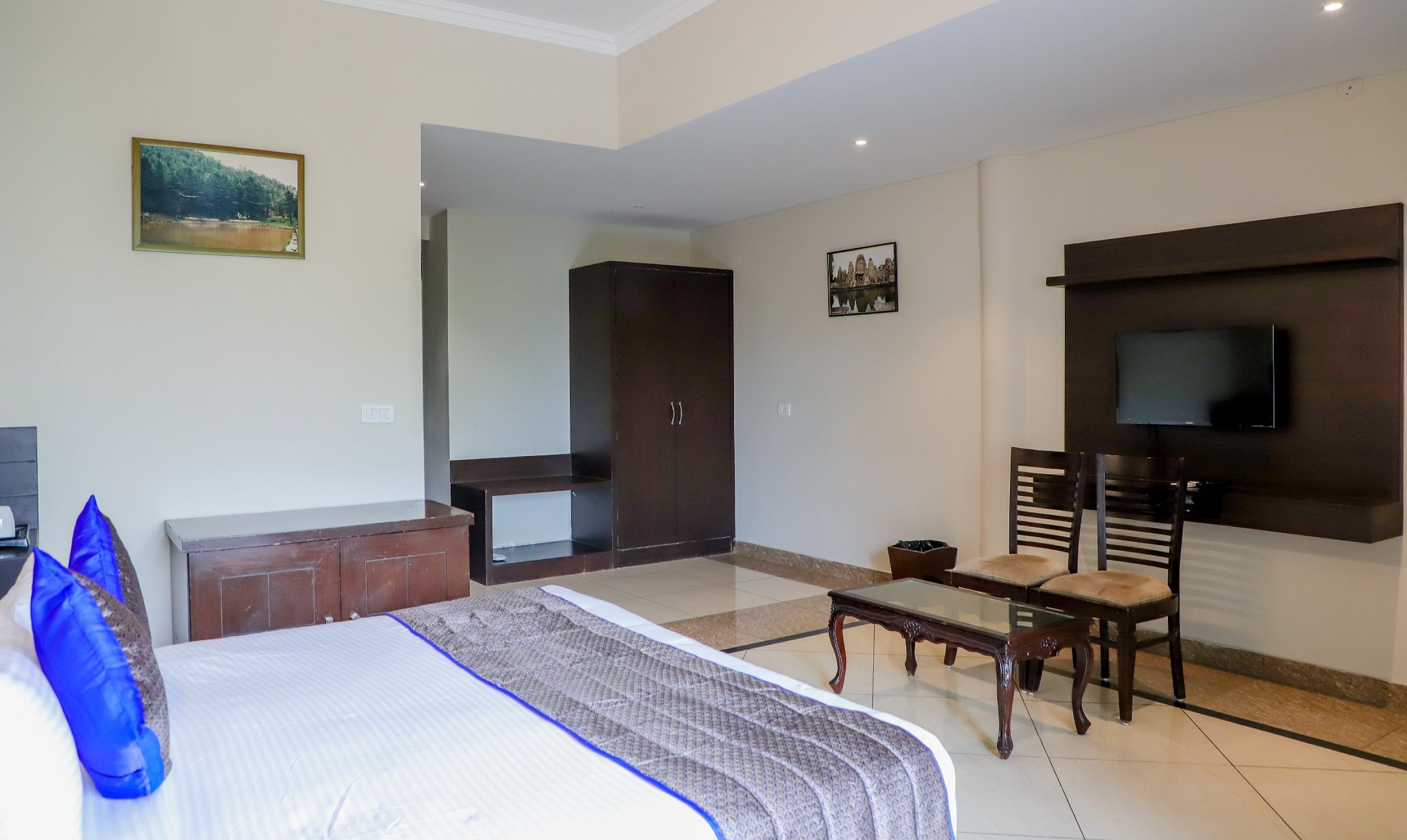 juSTa Palampur Resort & Convention Centre Superior Mountains View Room With Balcony