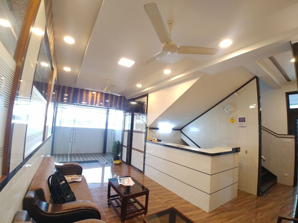undefined Hotel Jagadguru 5