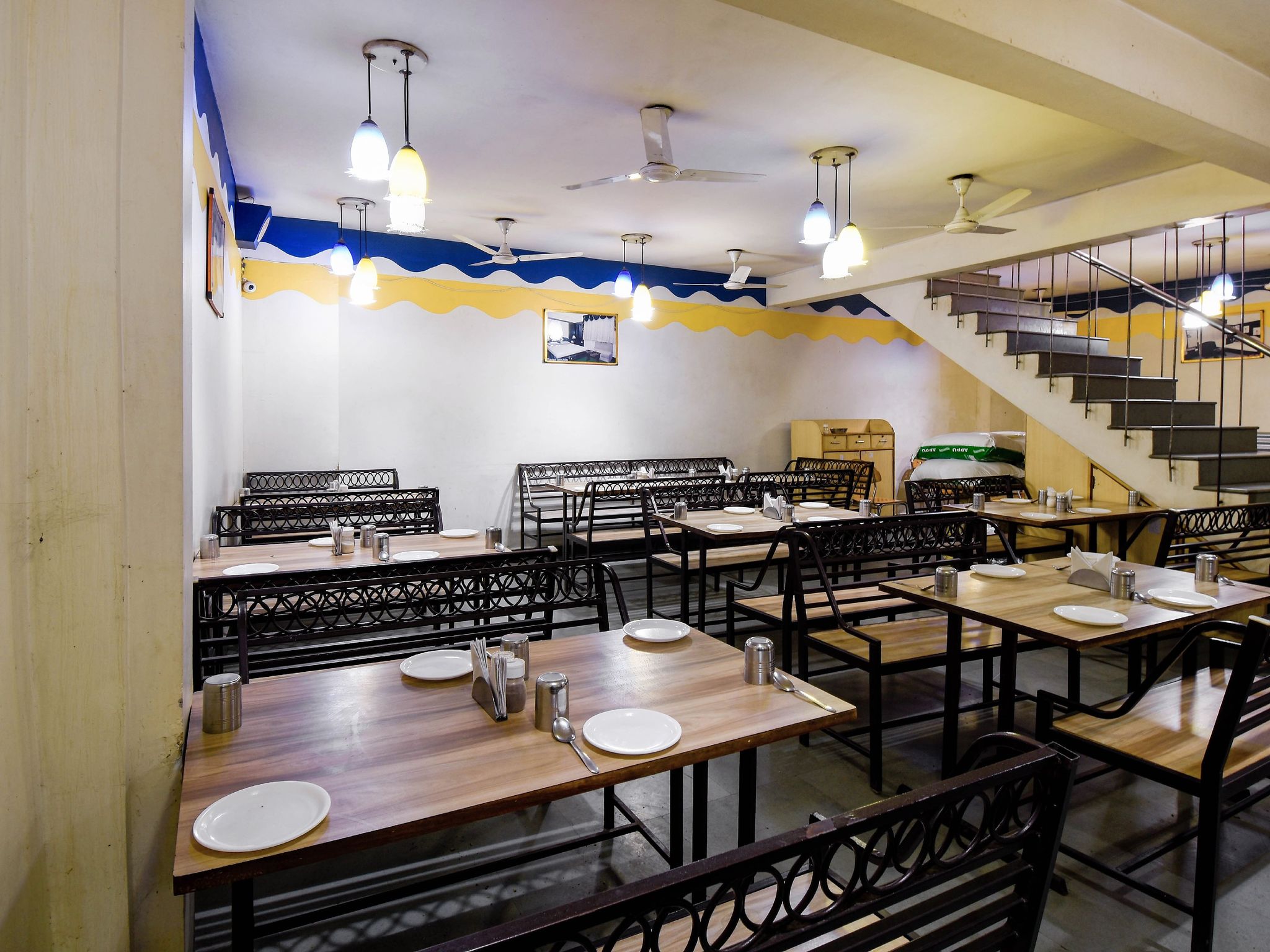 Food & Dining