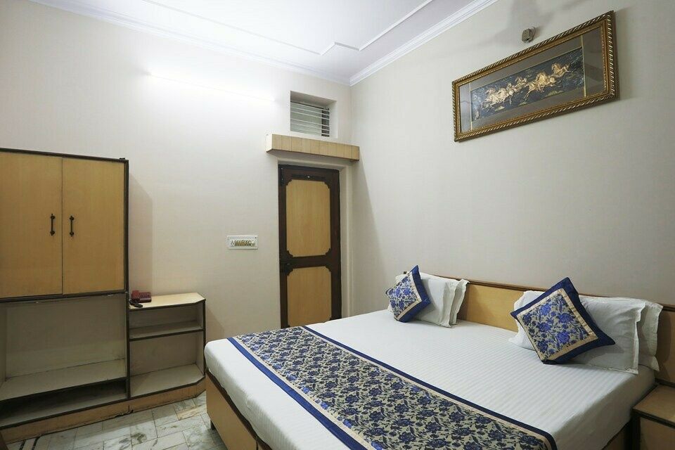 SPOT ON 45514 Hotel Madhu Regency Classic 5