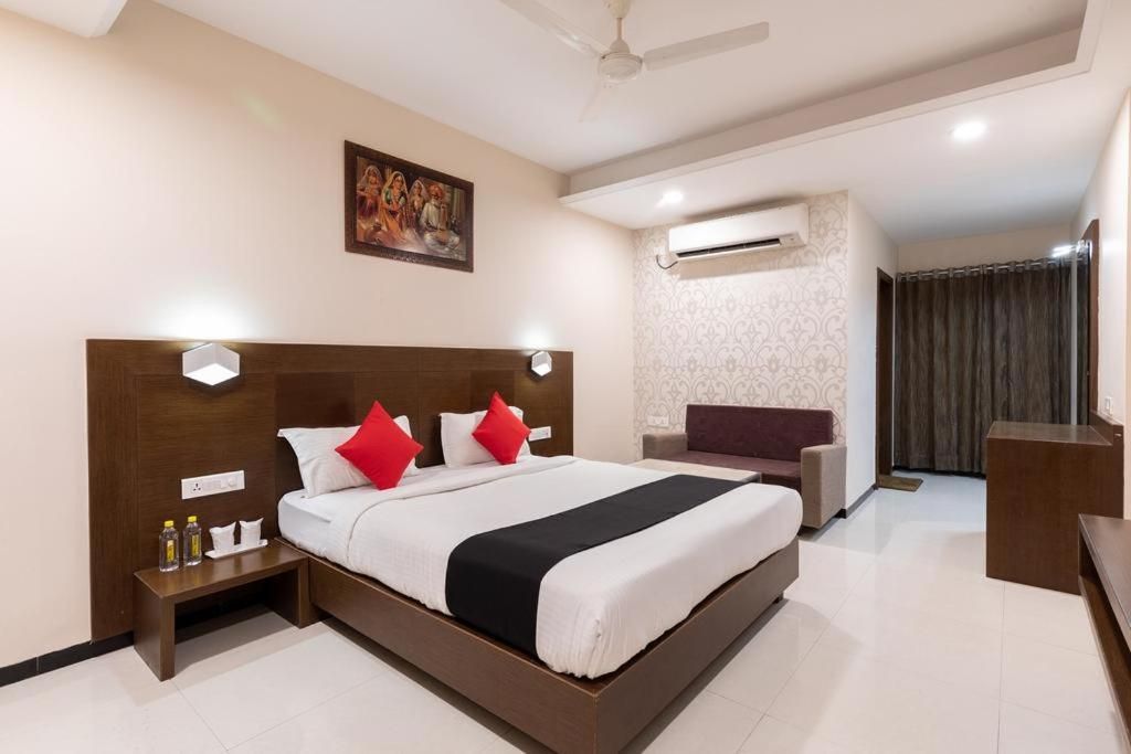 Hotel Park Palace Deluxe AC Room 2