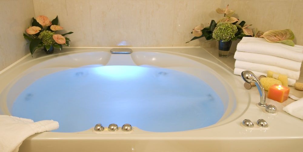 Private Spa Tub