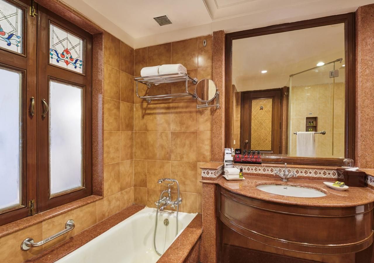 Garden View Suite Twin