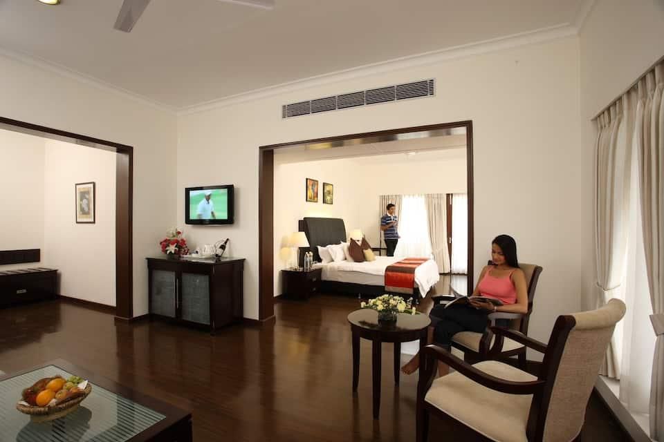 Moksha Himalaya Spa Resort Moksha Suite Room 17