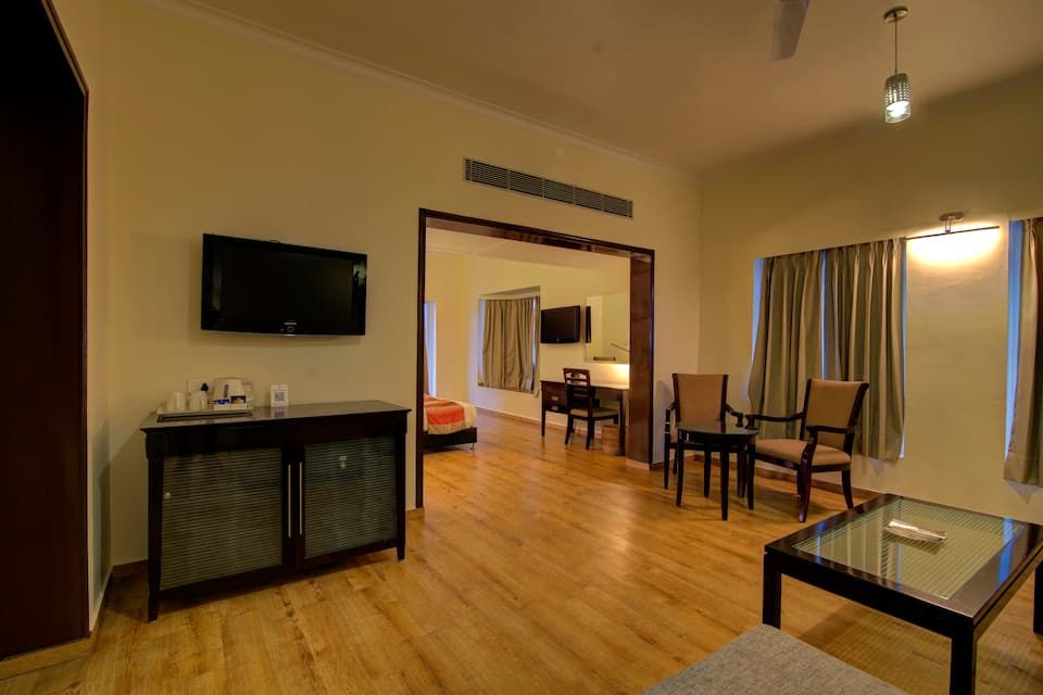 Moksha Himalaya Spa Resort Moksha Suite Room 15
