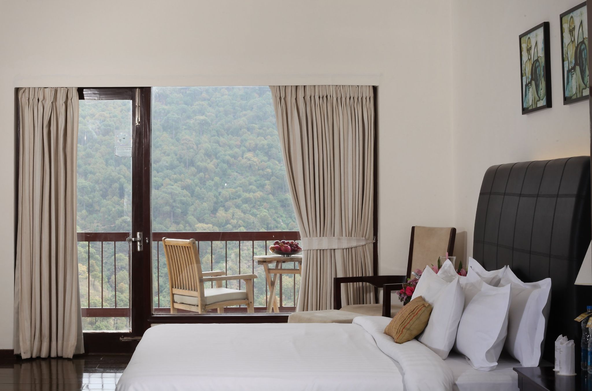 Moksha Himalaya Spa Resort Moksha Suite Room 5