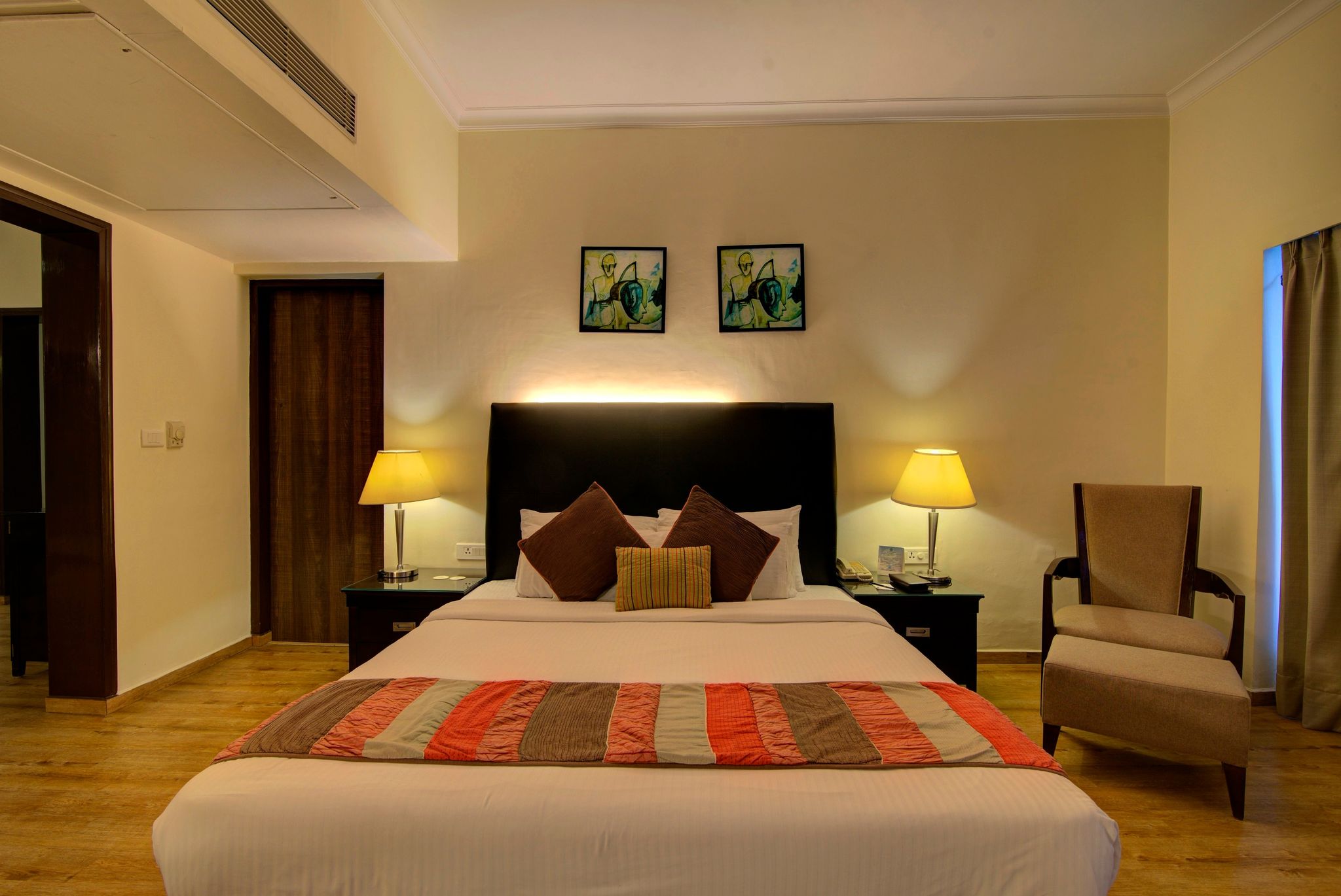 Moksha Himalaya Spa Resort Moksha Suite Room 2