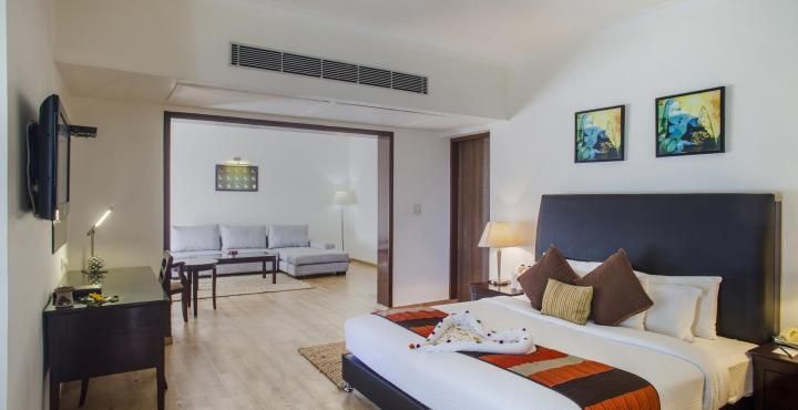 Moksha Himalaya Spa Resort Moksha Suite Room
