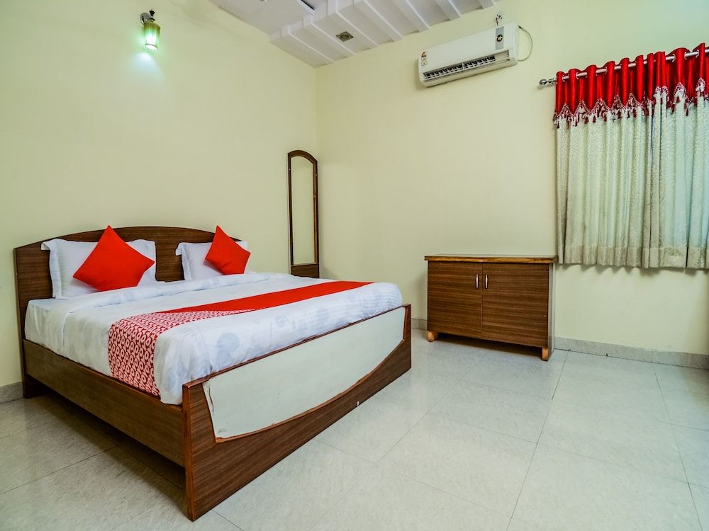 undefined OYO 18825 Hotel Akshey 3