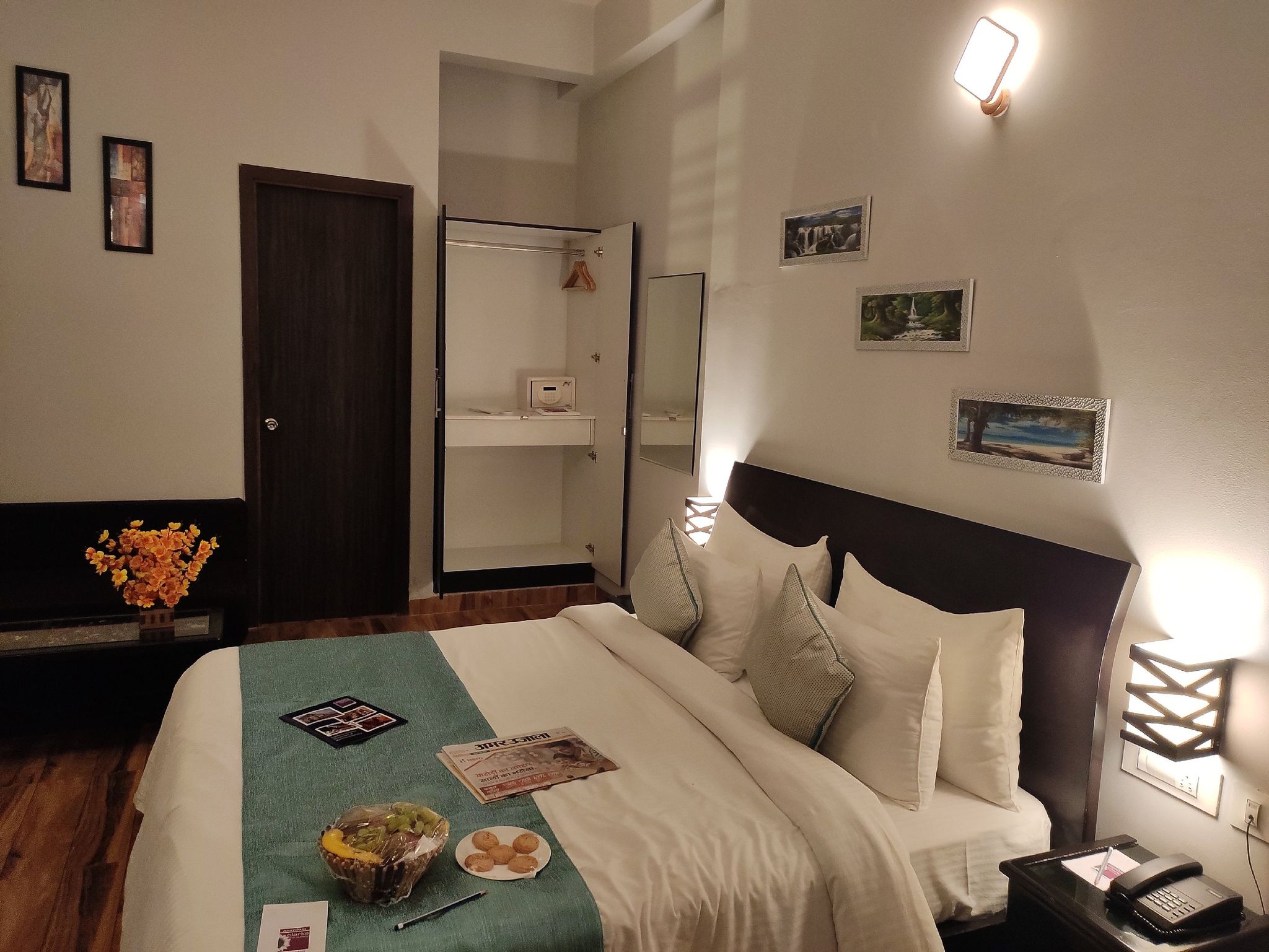 3 Room Set Luxury Villa