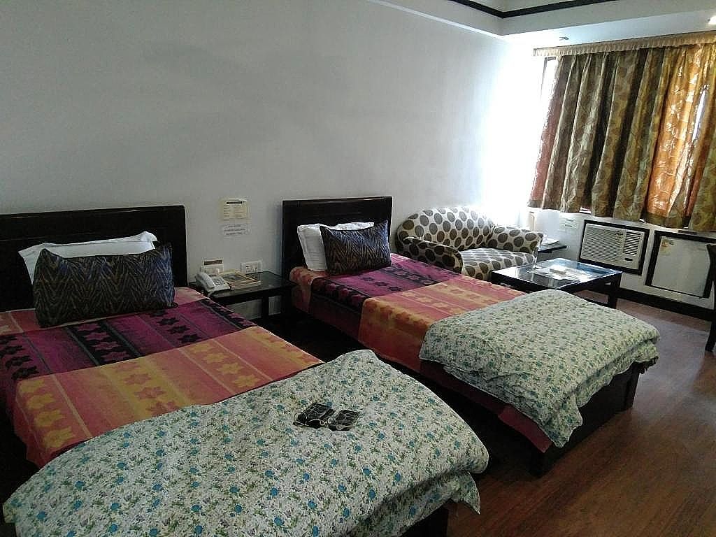 undefined The Meera 5