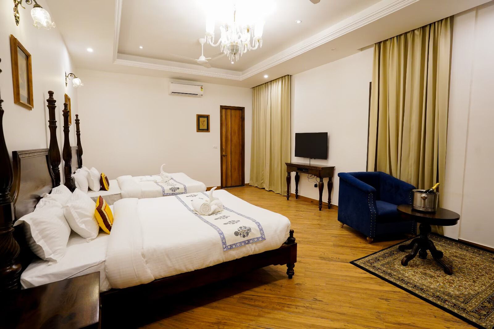 Deluxe Room (Wing B)