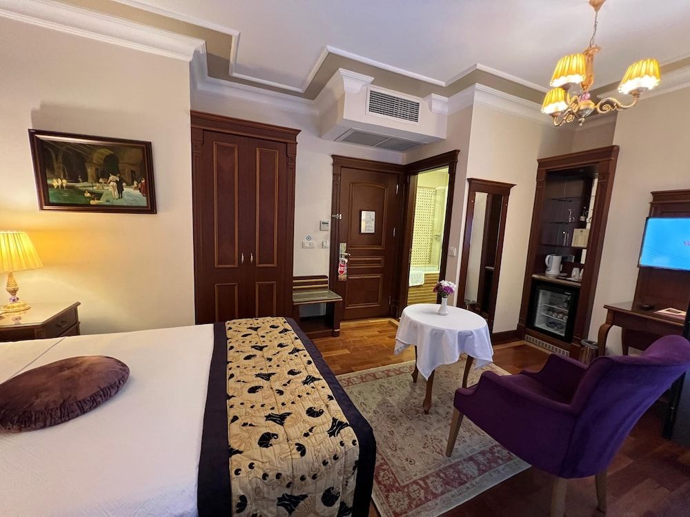 GLK PREMIER Regency Suites & Spa - Special Class Superior Room 5