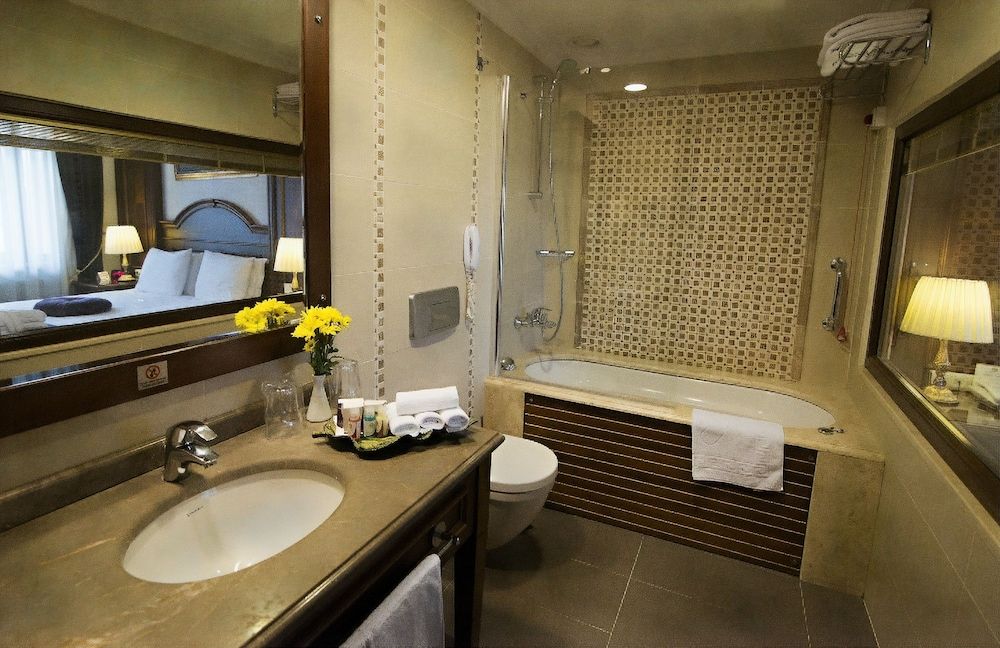 GLK PREMIER Regency Suites & Spa - Special Class Superior Room 6