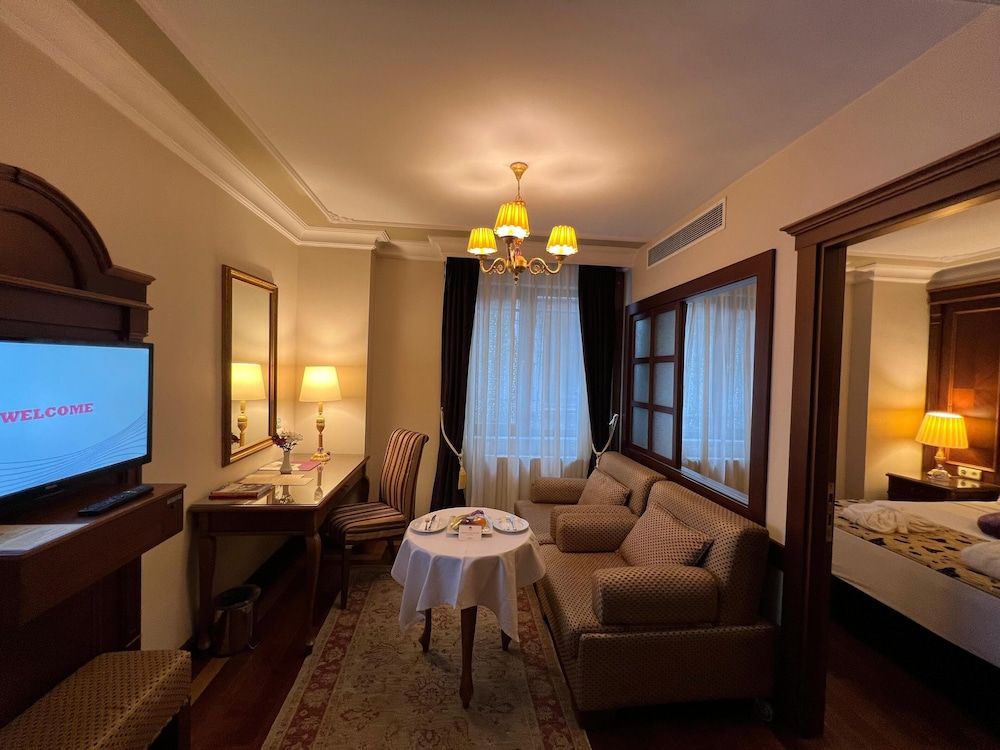 undefined GLK PREMIER Regency Suites & Spa - Special Class 3