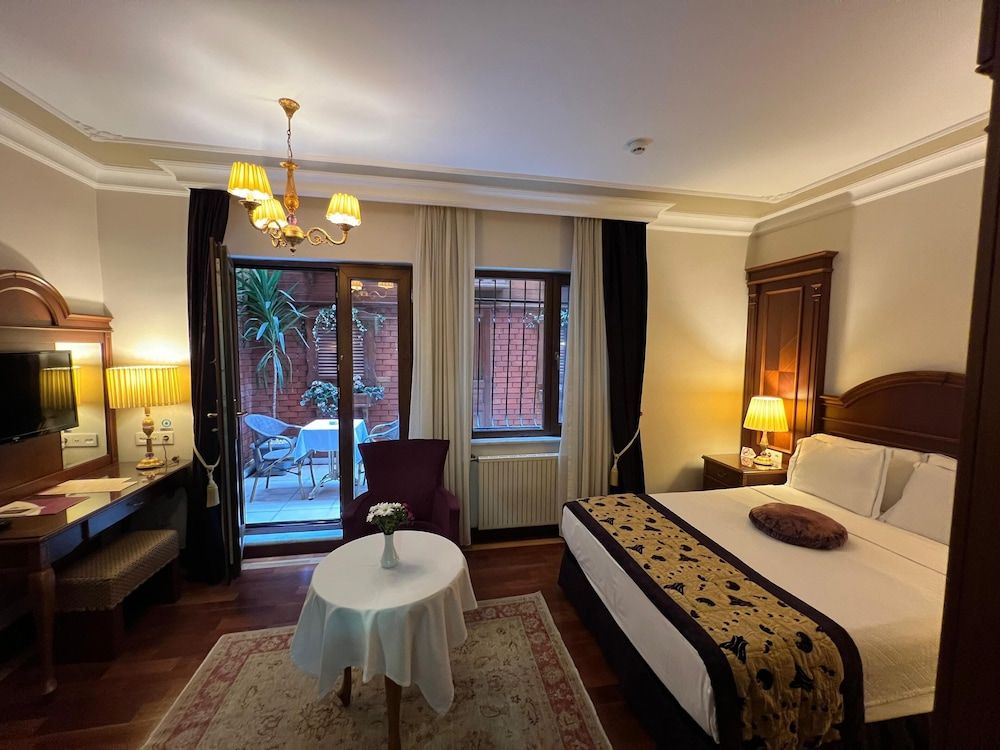GLK PREMIER Regency Suites & Spa - Special Class Superior Room 4
