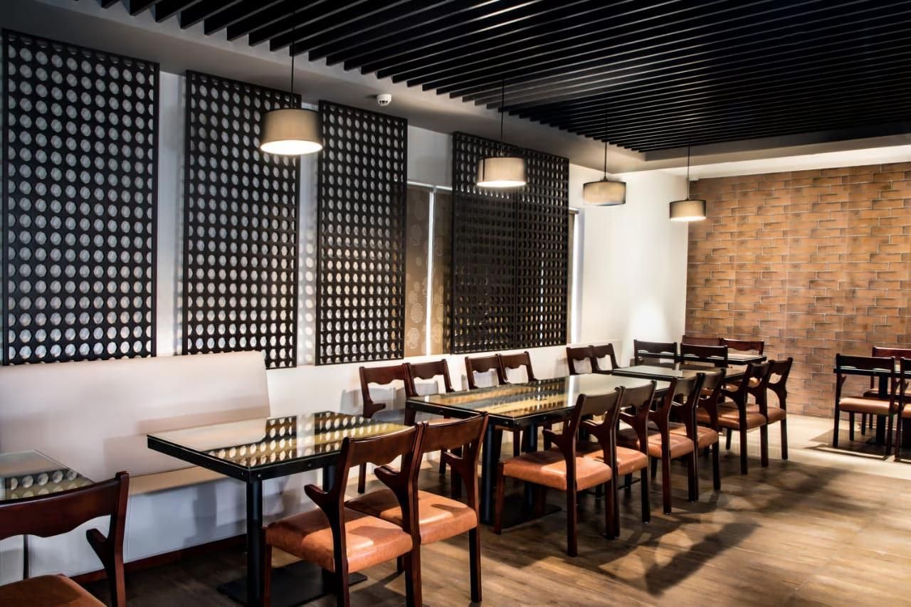 Food & Dining