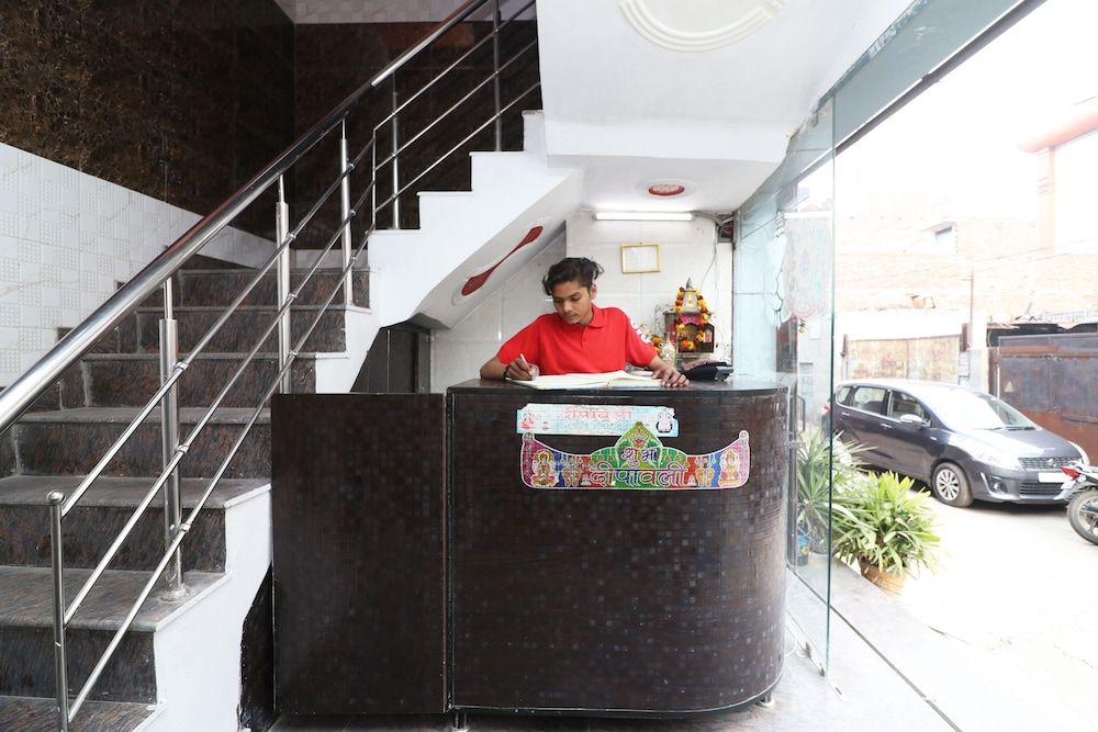 undefined OYO 28331 Hotel Keshav-a Unit Of Ghaziabad Inn 4