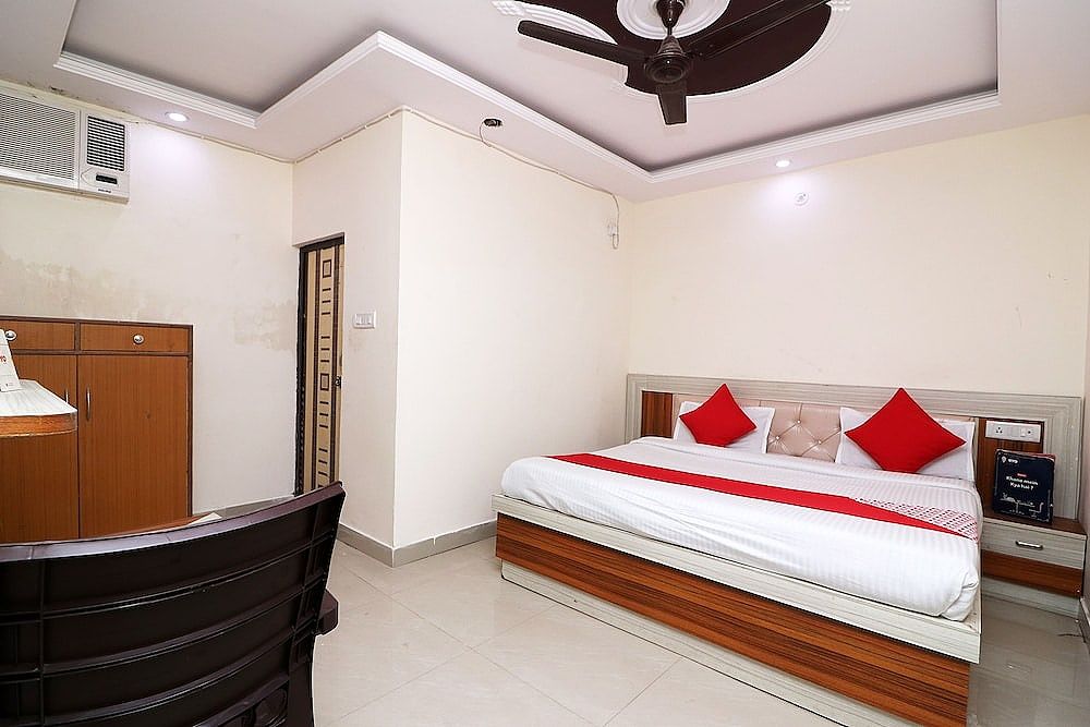 OYO 28331 Hotel Keshav-a Unit Of Ghaziabad Inn Double or Twin Room 9