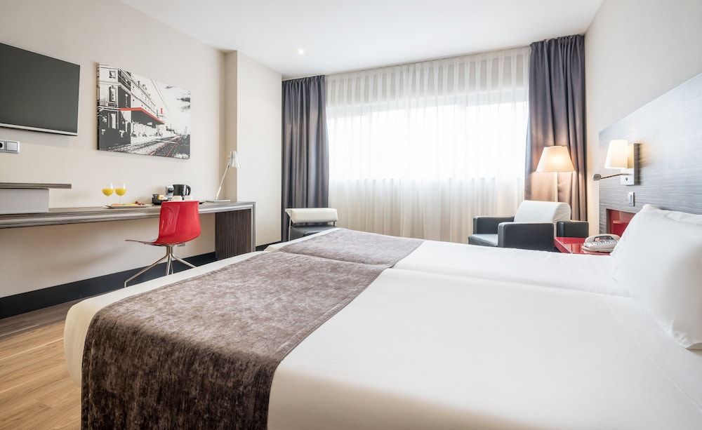 Hotel ILUNION Barcelona Double Room 3