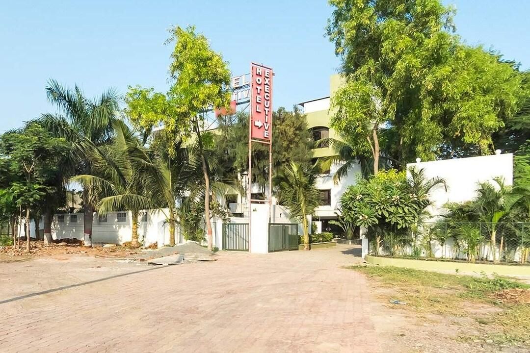 undefined Hotel Executive 5