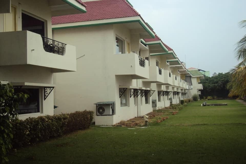 undefined Hotel River Bay 8