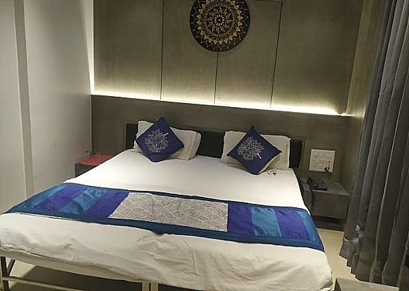 Hotel Dimple Standard Non AC Room 4