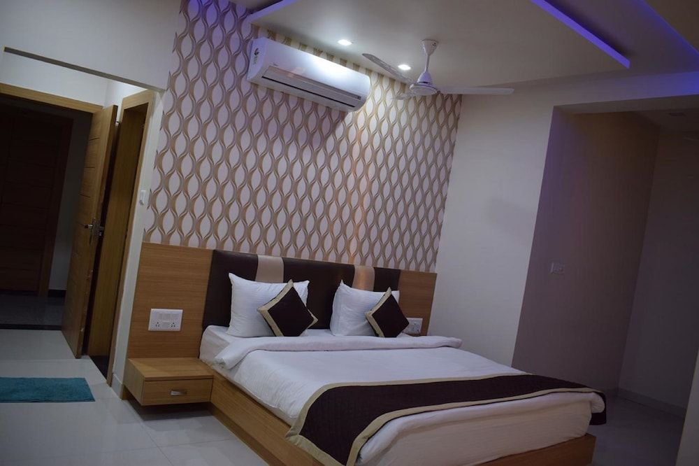 undefined Hotel Krish Palace