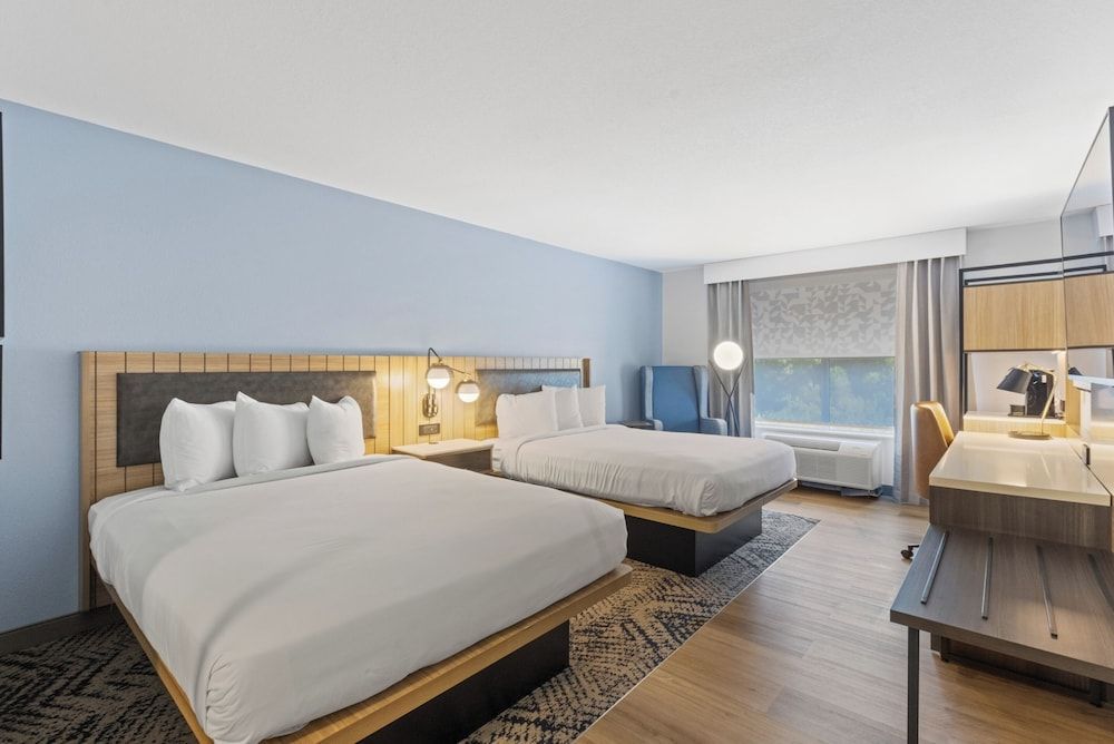 Country Inn & Suites by Radisson, Savannah Airport, GA Room, 2 Queen Beds, Non Smoking 5