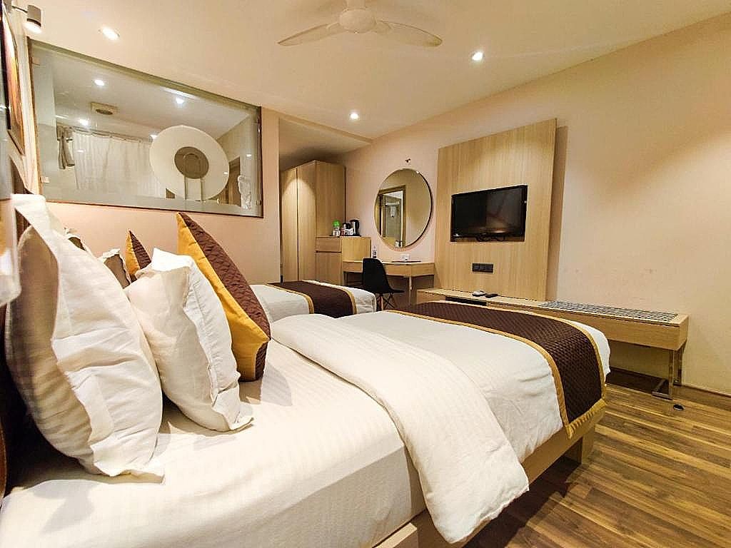 Hotel Sadbhav Villa Deluxe Twin Room 2