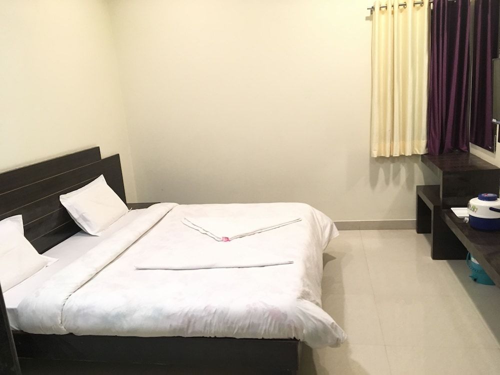 undefined Hotel Shree Pratham Milan 10