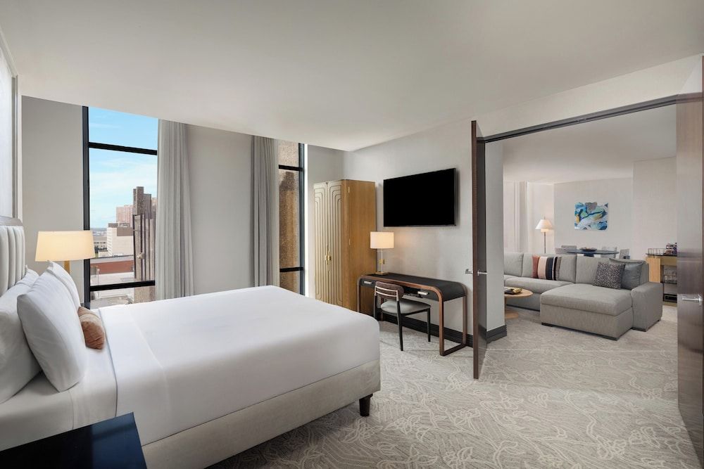Executive Suite, 1 King Bed with Sofa bed, Non Smoking