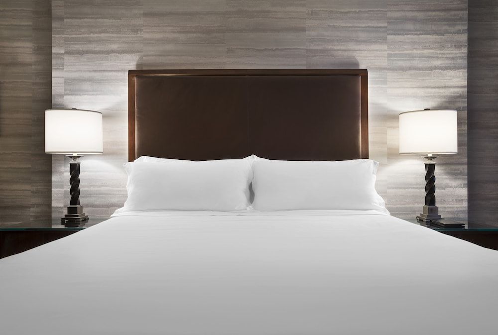 Grand Suite, 1 King Bed with Sofa bed, Non Smoking