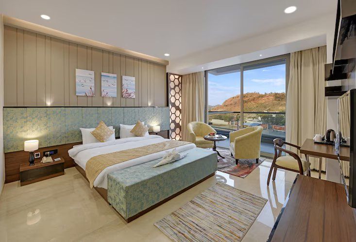 The Marutinandan Grand Nathdwara Superior Room