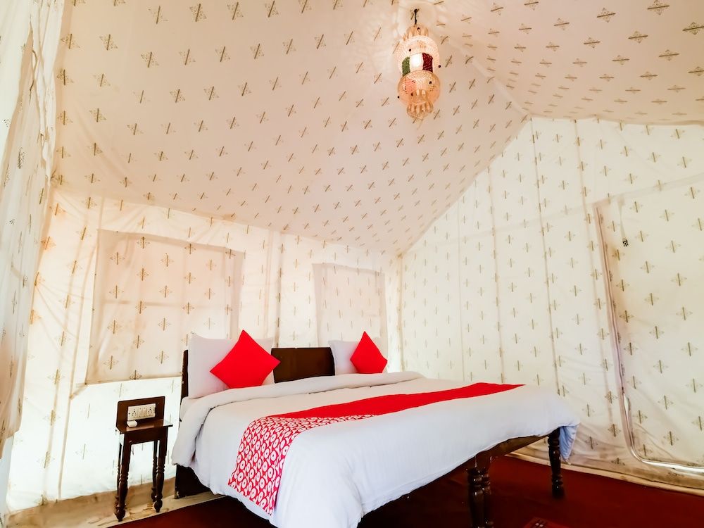 OYO 42224 Royal Tent Pushkar Double or Twin Room 5
